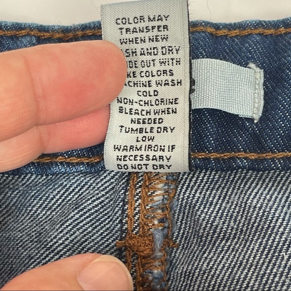 Refuge Ultra High Rise Distressed Mom Jeans 6 - Picture 8 of 17